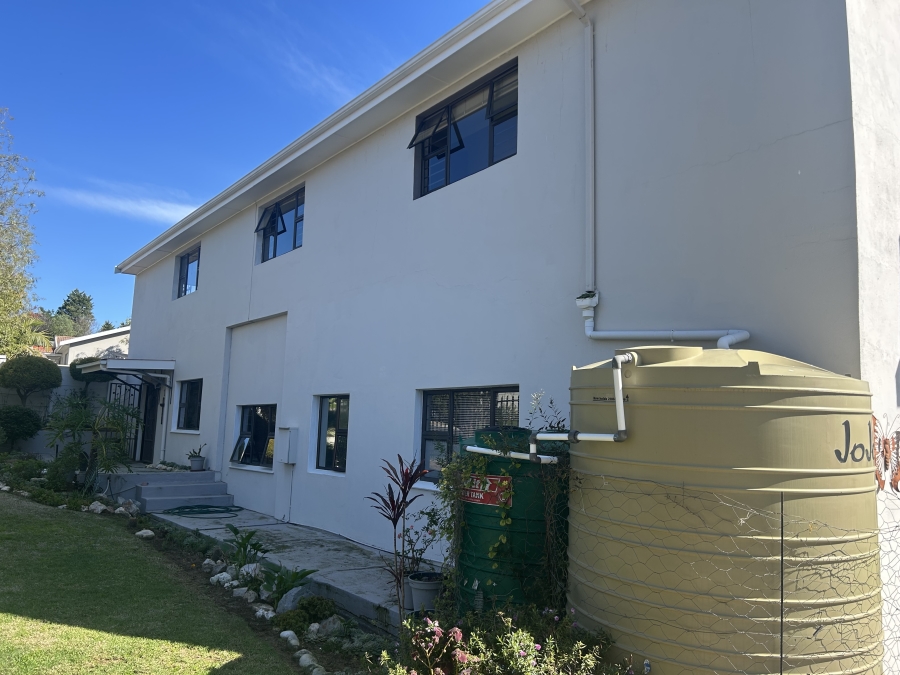 7 Bedroom Property for Sale in Uitsig Western Cape